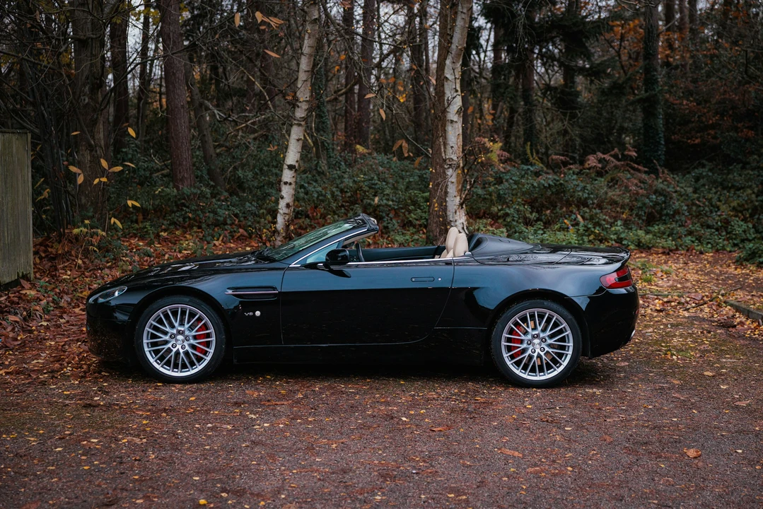 2009 Aston Martin V8 Vantage (2006-2017) - Image 11 of 21