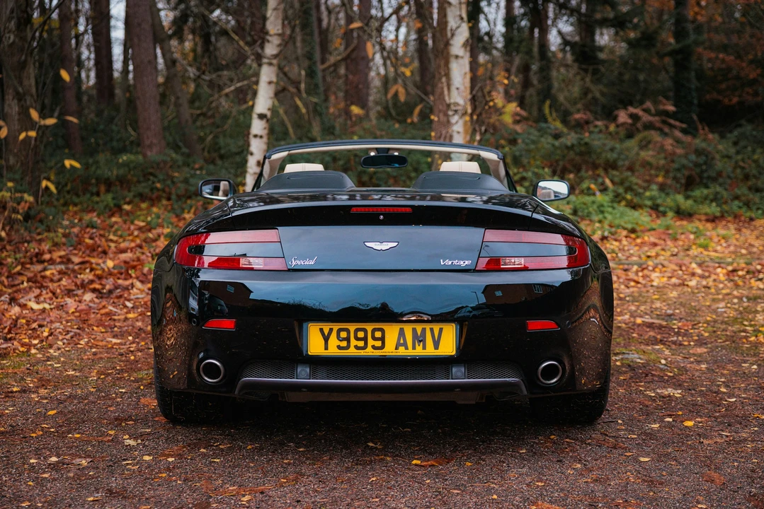 2009 Aston Martin V8 Vantage (2006-2017) - Image 6 of 21