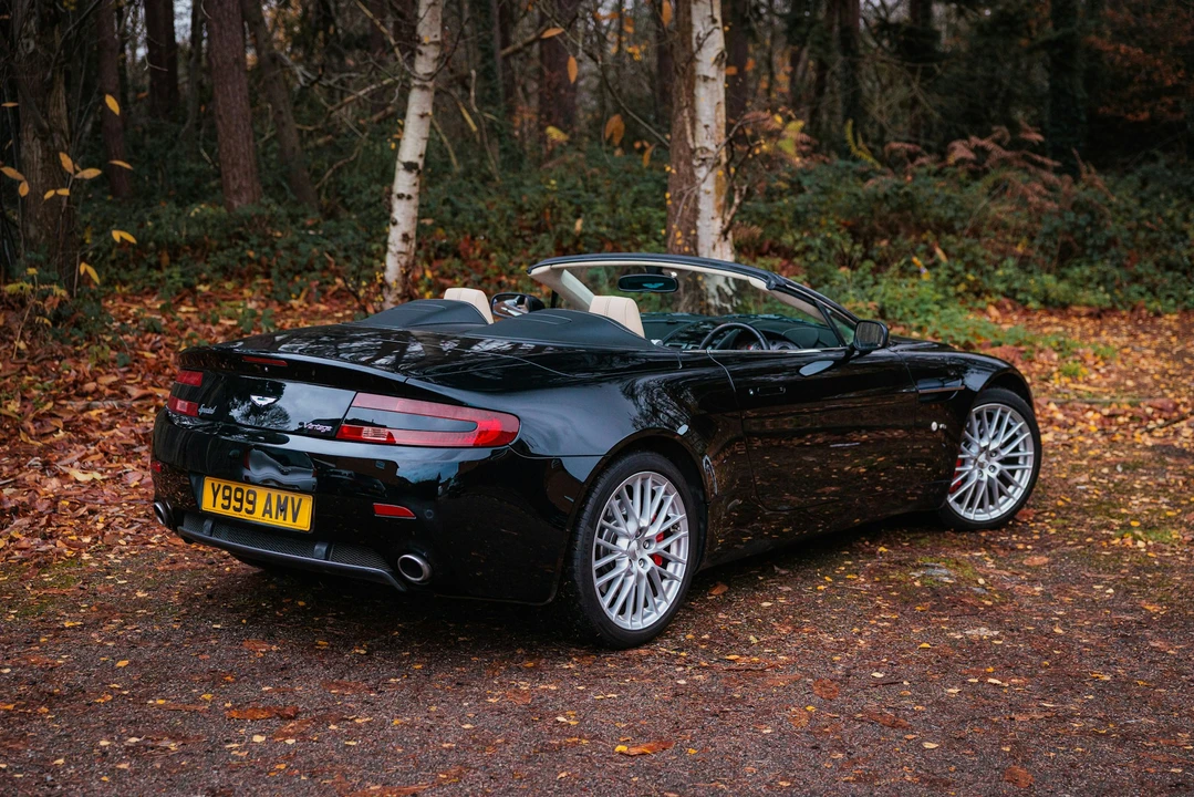2009 Aston Martin V8 Vantage (2006-2017) - Image 14 of 21
