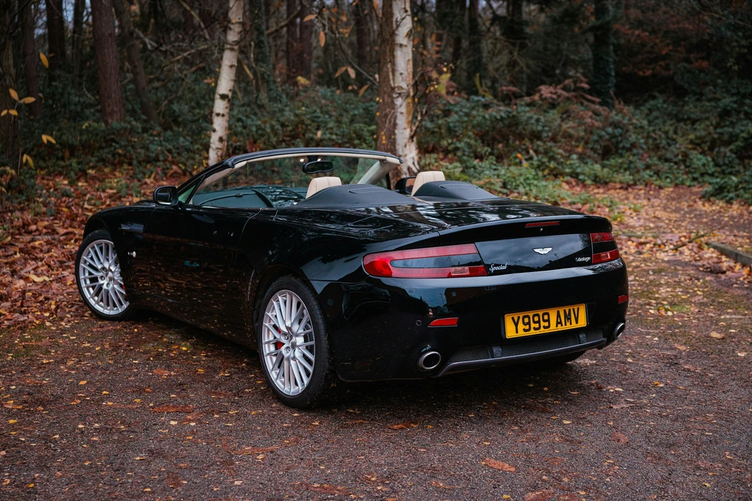2009 Aston Martin V8 Vantage (2006-2017) - Image 12 of 21