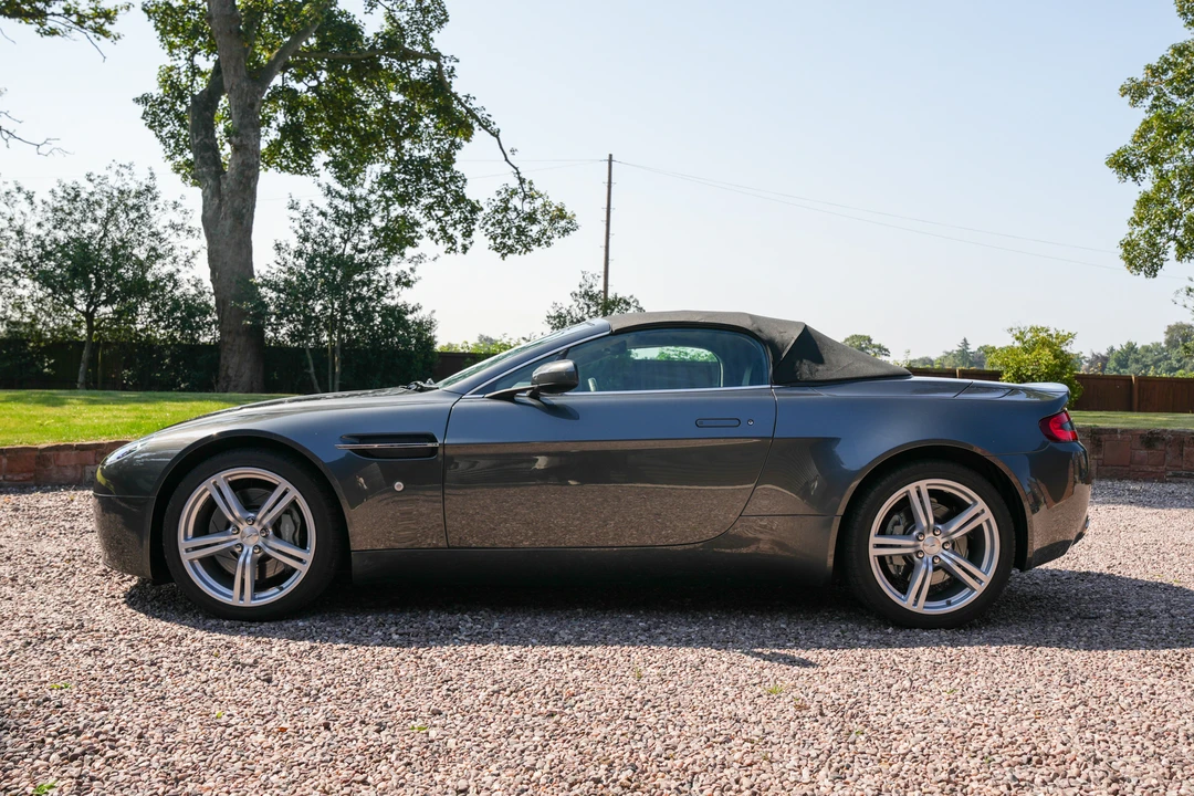 2009 Aston Martin V8 Vantage (2006-2017) - Image 8 of 31