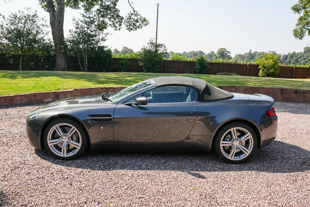 2009 Aston Martin V8 Vantage (2006-2017) - Image 22 of 31