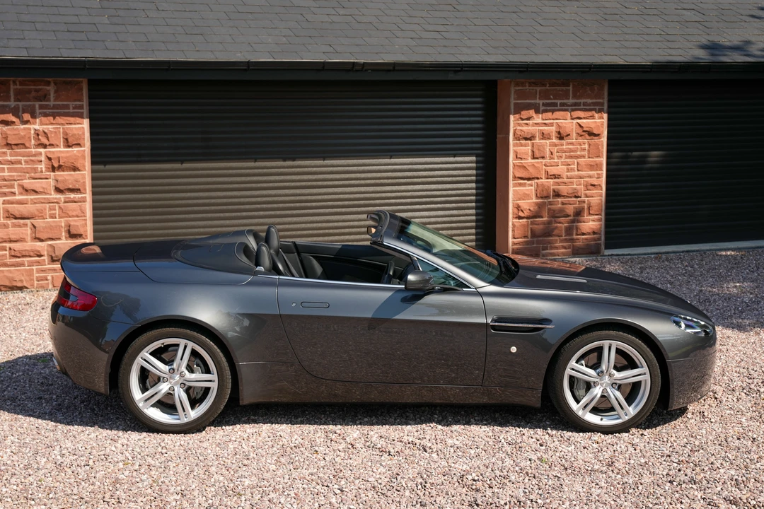 2009 Aston Martin V8 Vantage (2006-2017) - Image 26 of 31