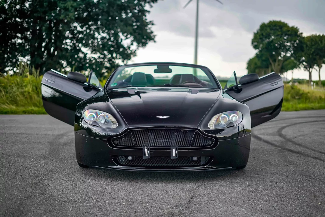 2009 Aston Martin V8 Vantage (2006-2017) - Image 11 of 31