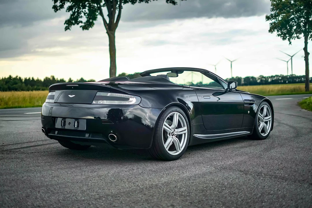 2009 Aston Martin V8 Vantage (2006-2017) - Image 14 of 31