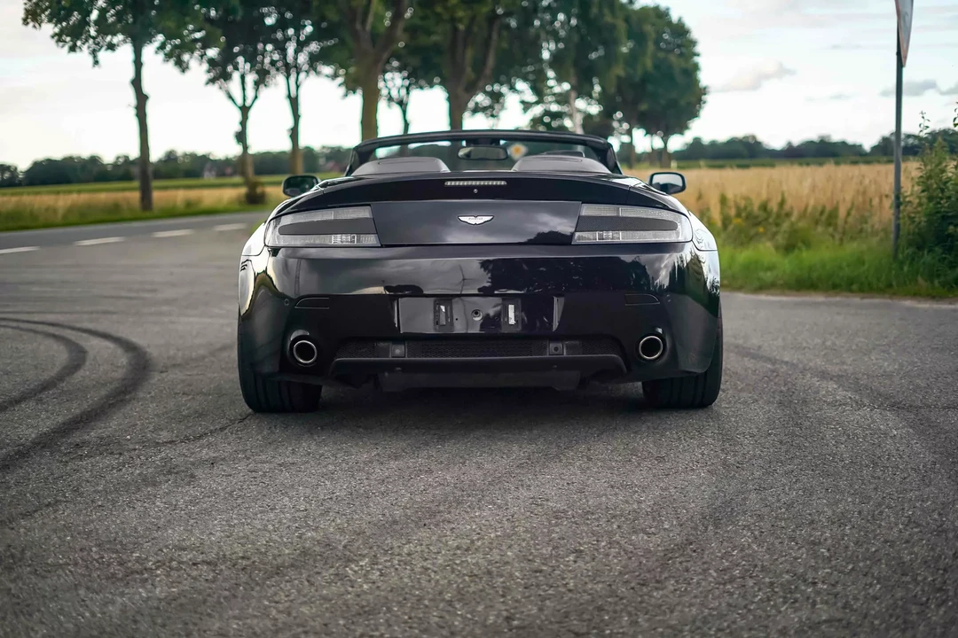 2009 Aston Martin V8 Vantage (2006-2017) - Image 15 of 31