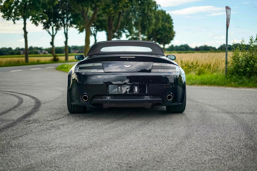 2009 Aston Martin V8 Vantage (2006-2017) - Image 7 of 31