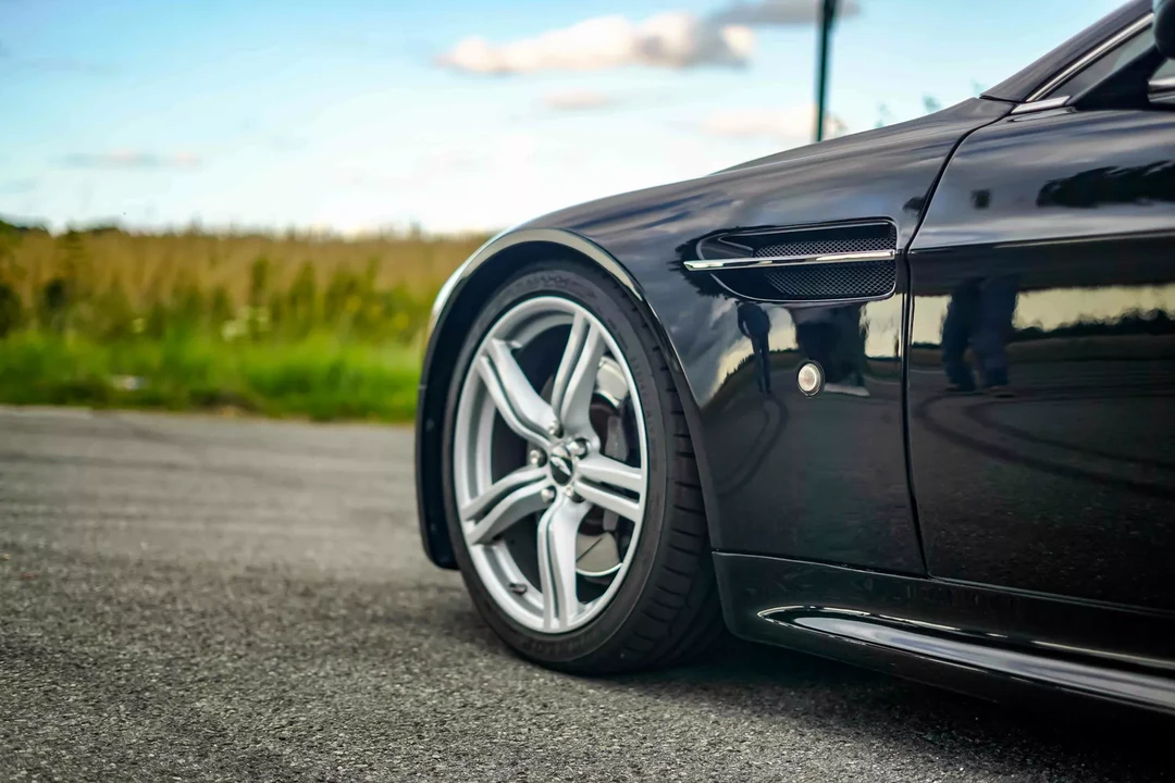 2009 Aston Martin V8 Vantage (2006-2017) - Image 23 of 31