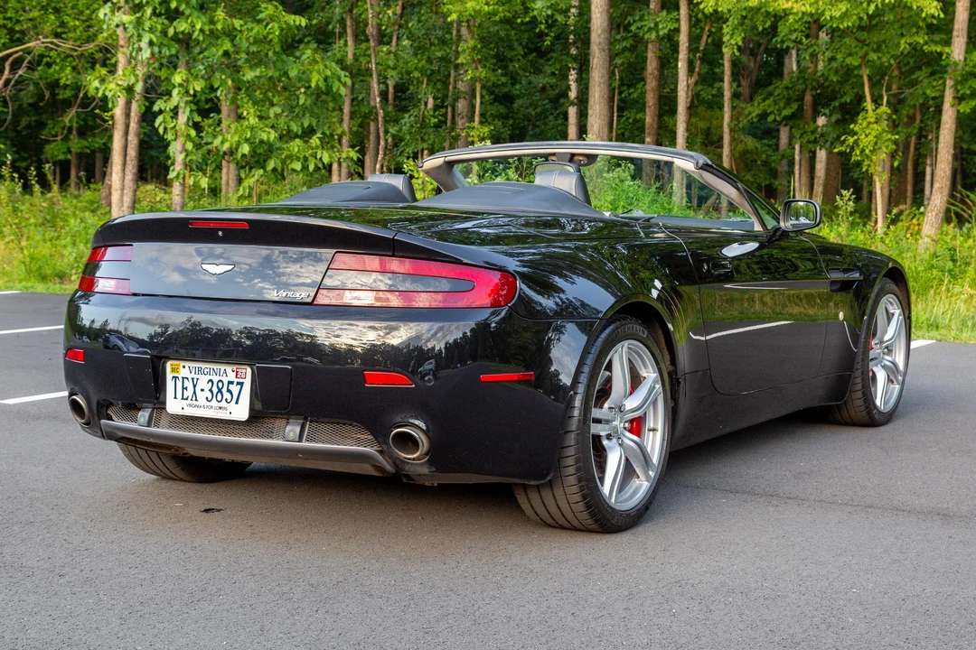 2009 Aston Martin V8 Vantage (2006-2017) - Image 10 of 31