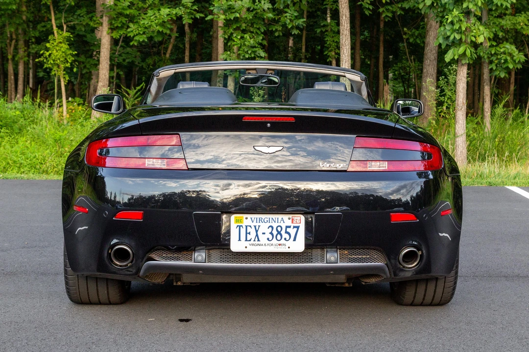2009 Aston Martin V8 Vantage (2006-2017) - Image 9 of 31