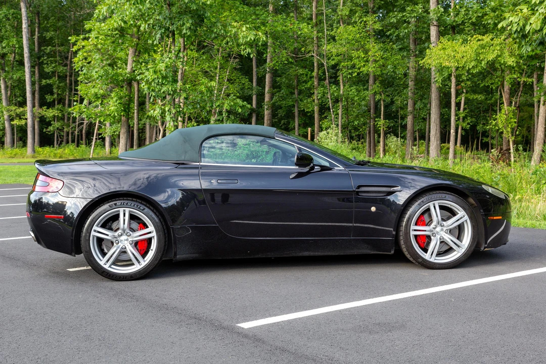 2009 Aston Martin V8 Vantage (2006-2017) - Image 3 of 31