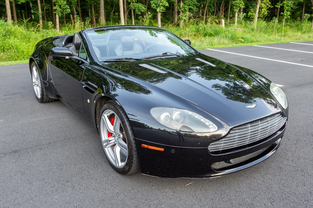 2009 Aston Martin V8 Vantage (2006-2017) - Image 13 of 31