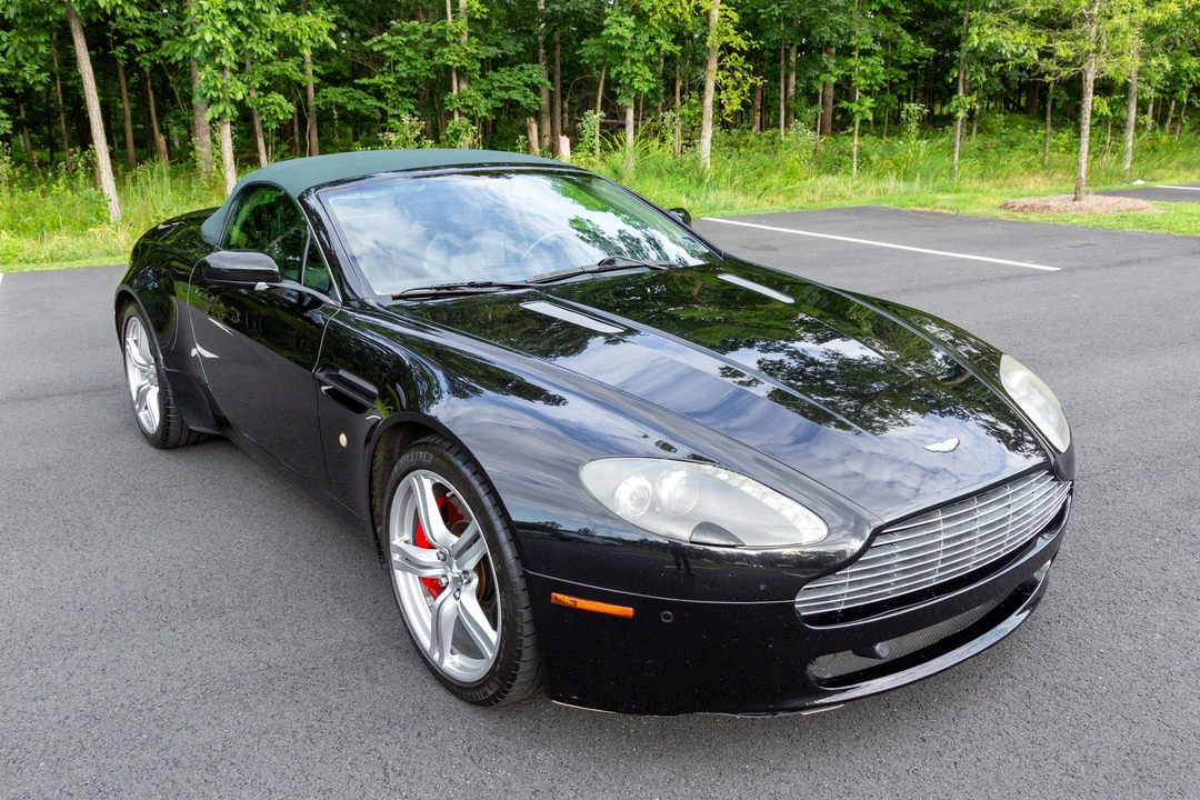 2009 Aston Martin V8 Vantage (2006-2017) - Image 24 of 31
