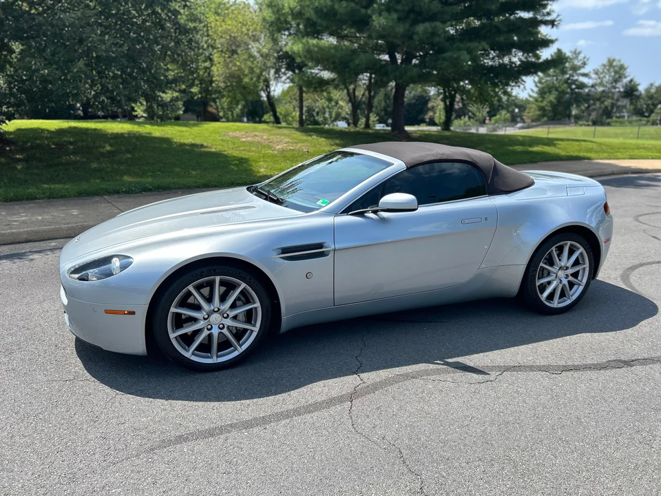 2009 Aston Martin V8 Vantage (2006-2017) - Image 21 of 31