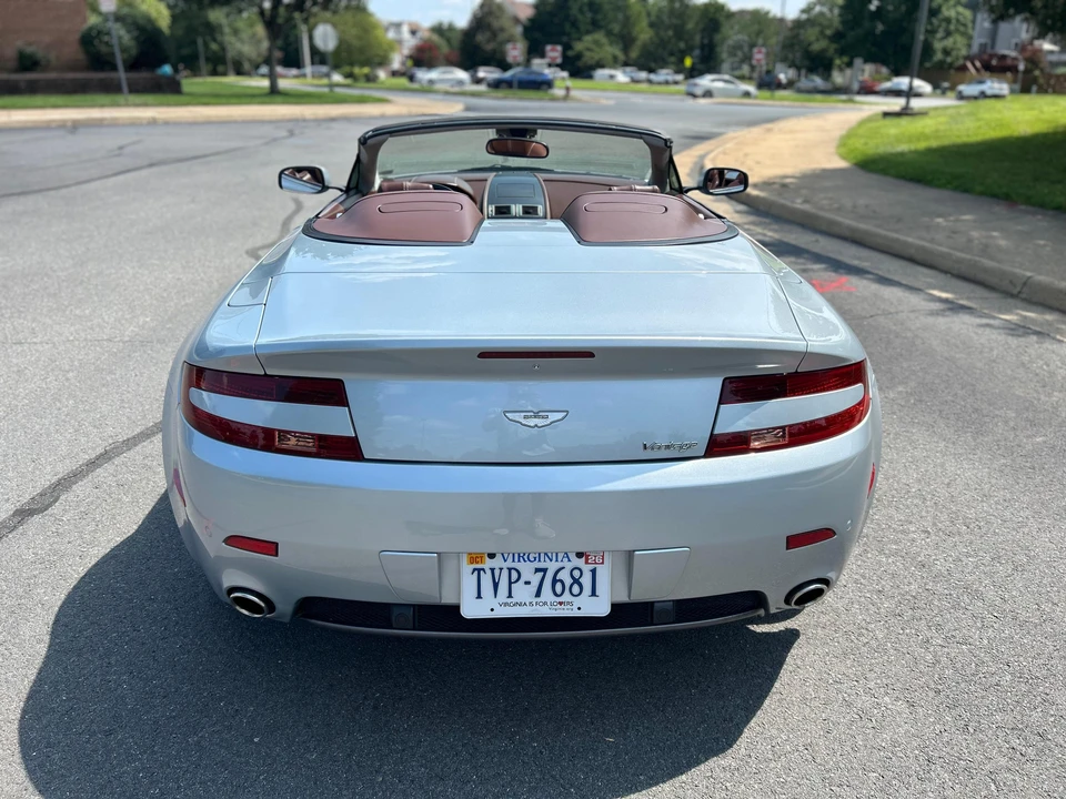 2009 Aston Martin V8 Vantage (2006-2017) - Image 10 of 31