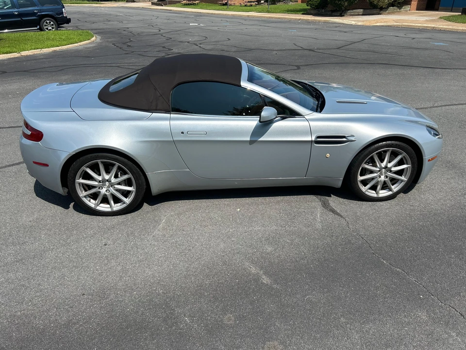 2009 Aston Martin V8 Vantage (2006-2017) - Image 29 of 31