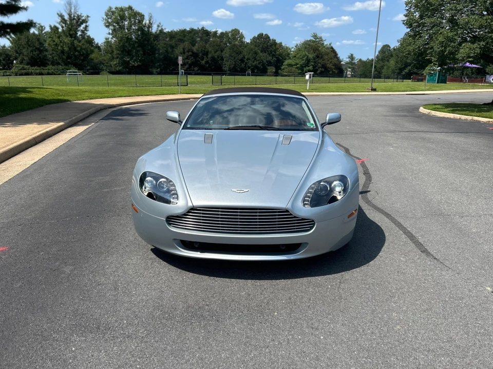 2009 Aston Martin V8 Vantage (2006-2017) - Image 16 of 31