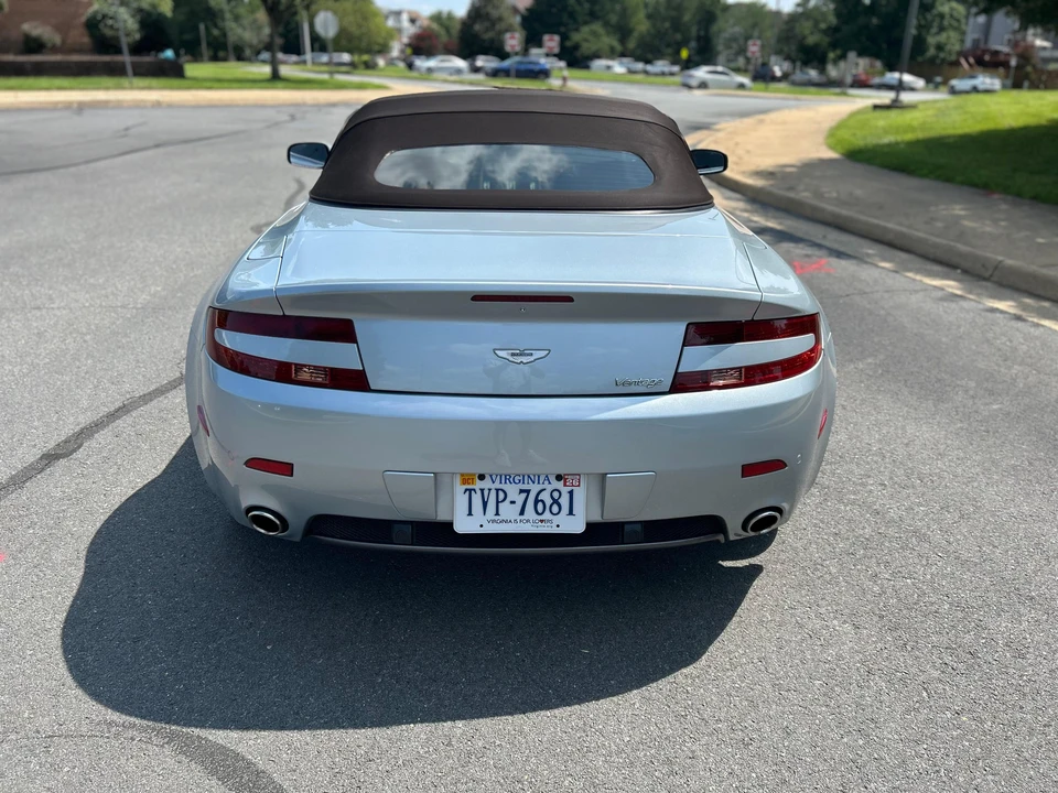 2009 Aston Martin V8 Vantage (2006-2017) - Image 26 of 31