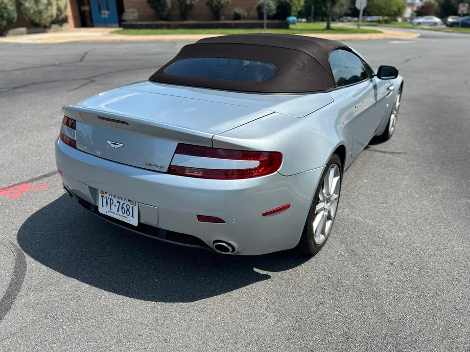 2009 Aston Martin V8 Vantage (2006-2017) - Image 27 of 31