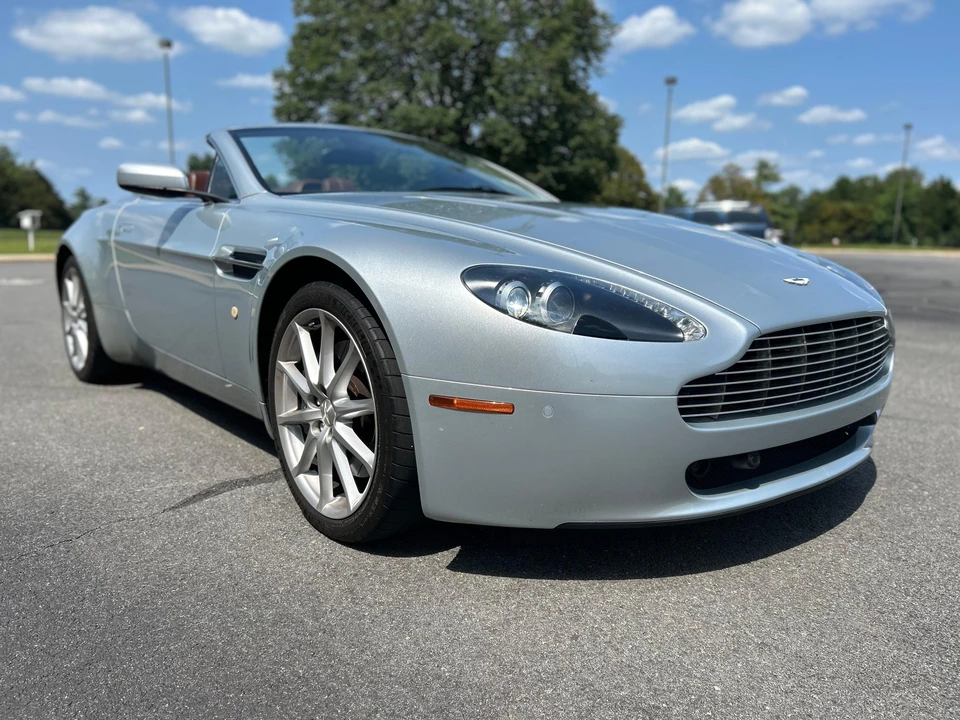 2009 Aston Martin V8 Vantage (2006-2017) - Image 14 of 31