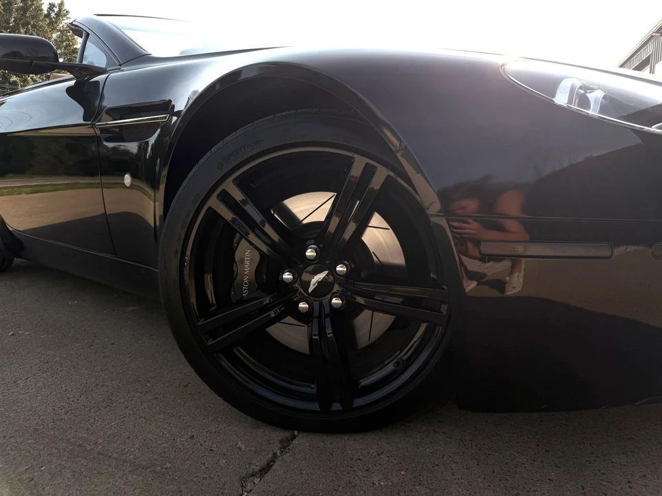 2009 Aston Martin V8 Vantage (2006-2017) - Image 30 of 31