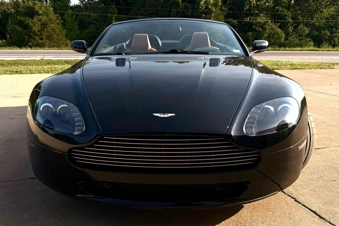2009 Aston Martin V8 Vantage (2006-2017) - Image 2 of 31