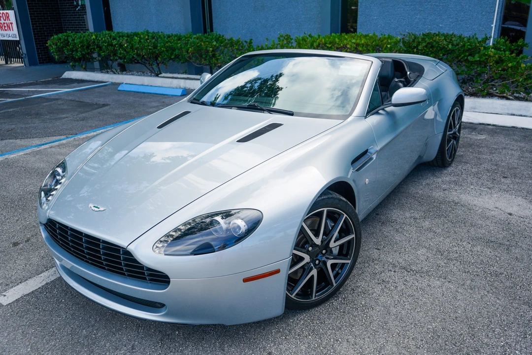 2009 Aston Martin V8 Vantage (2006-2017) - Image 2 of 31
