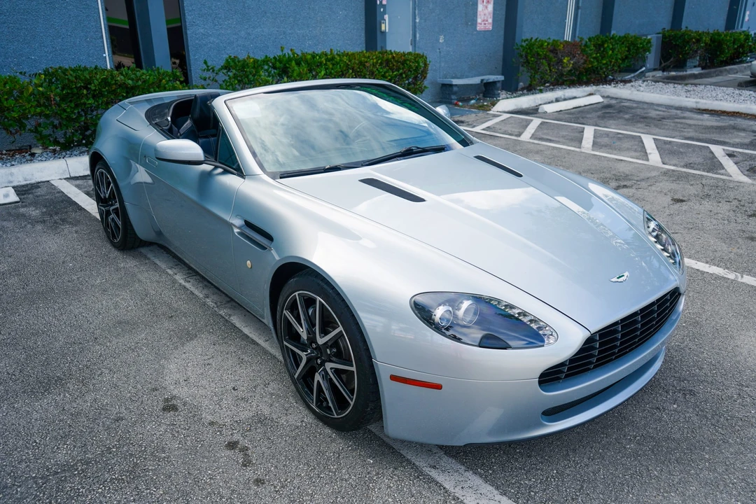 2009 Aston Martin V8 Vantage (2006-2017) - Image 10 of 31