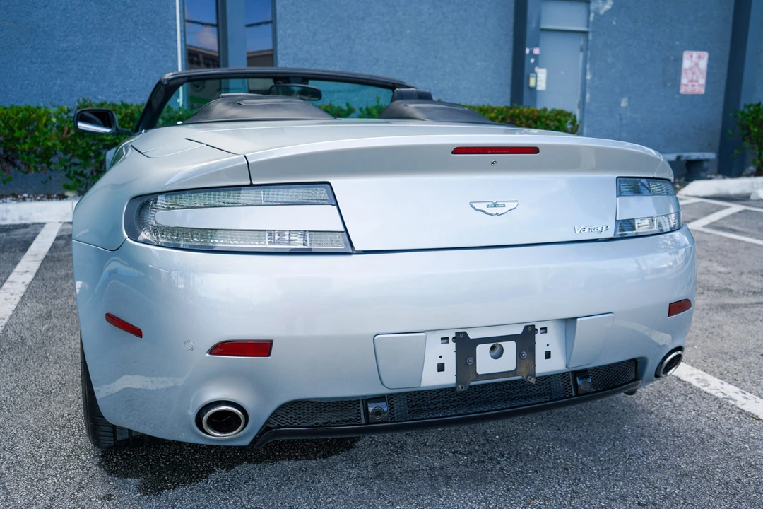 2009 Aston Martin V8 Vantage (2006-2017) - Image 28 of 31