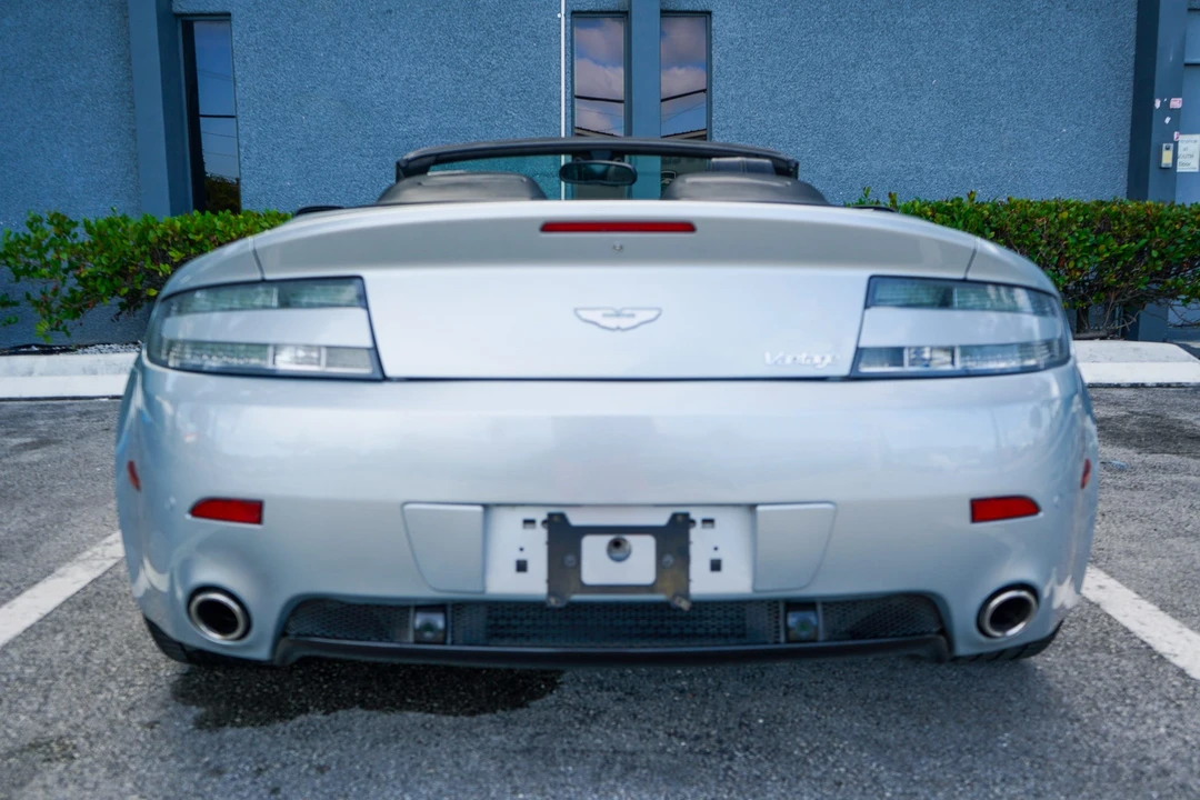 2009 Aston Martin V8 Vantage (2006-2017) - Image 27 of 31