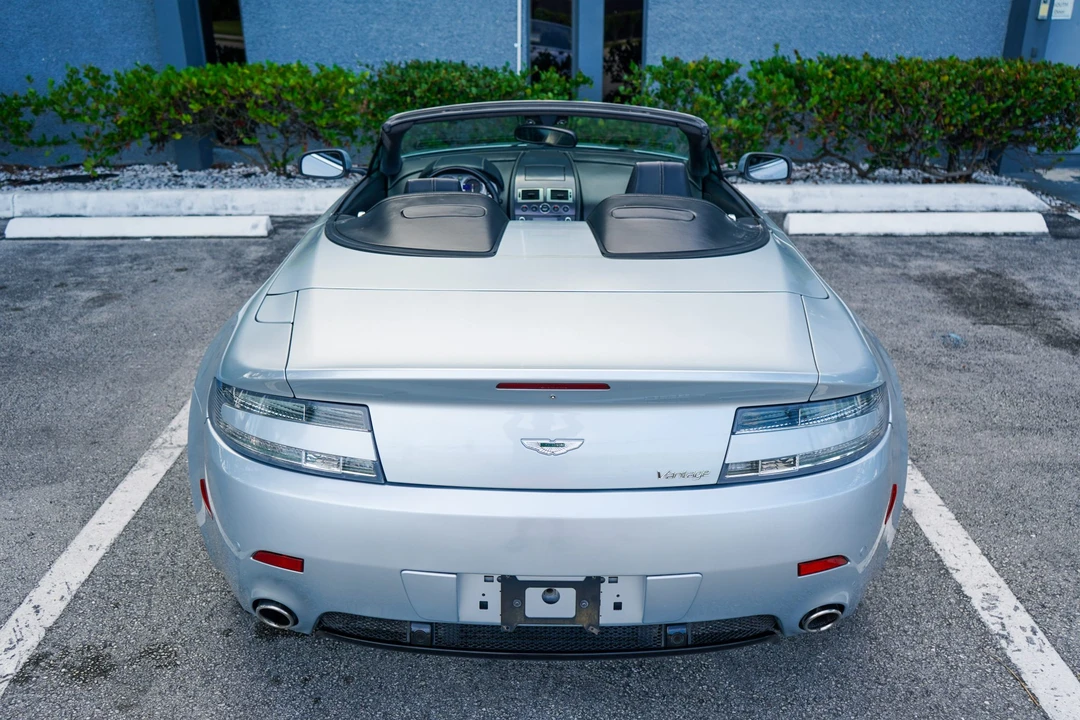 2009 Aston Martin V8 Vantage (2006-2017) - Image 26 of 31