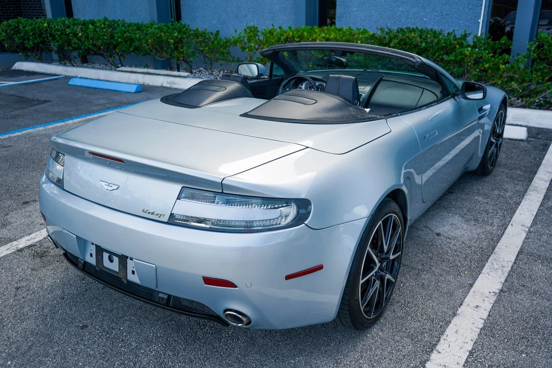2009 Aston Martin V8 Vantage (2006-2017) - Image 22 of 31