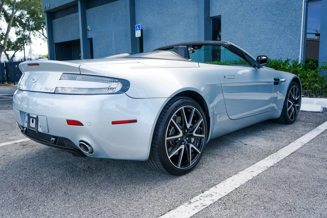 2009 Aston Martin V8 Vantage (2006-2017) - Image 20 of 31