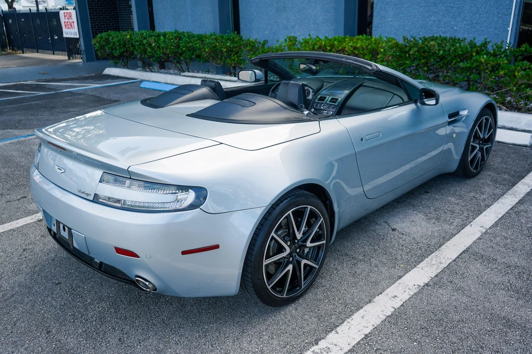 2009 Aston Martin V8 Vantage (2006-2017) - Image 21 of 31