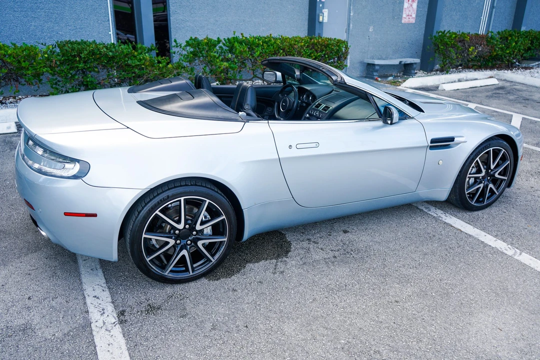 2009 Aston Martin V8 Vantage (2006-2017) - Image 18 of 31