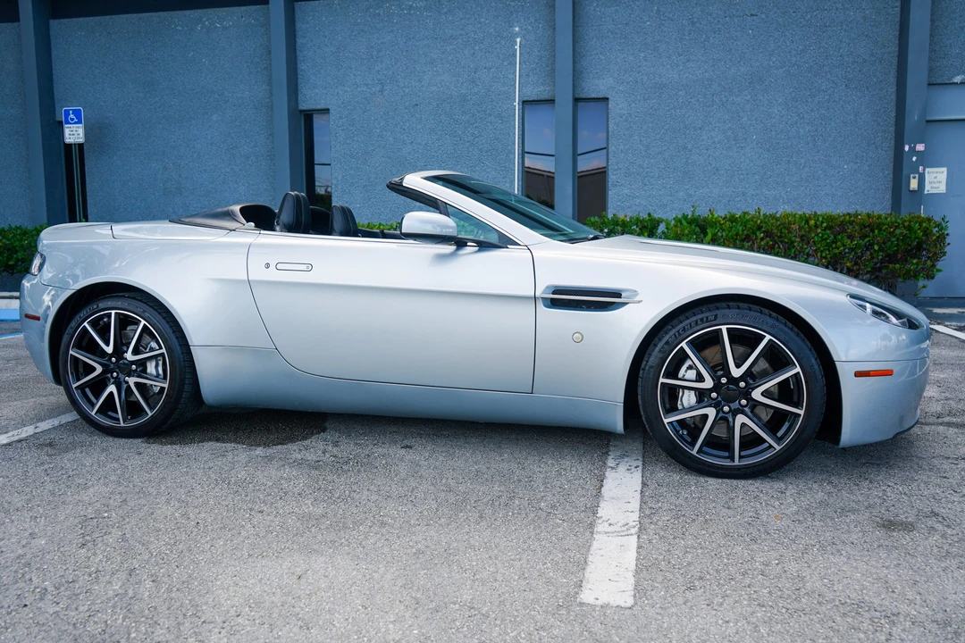 2009 Aston Martin V8 Vantage (2006-2017) - Image 14 of 31