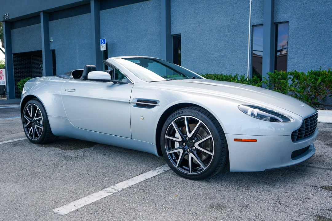 2009 Aston Martin V8 Vantage (2006-2017) - Image 12 of 31
