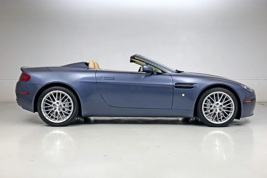 2009 Aston Martin V8 Vantage (2006-2017) - Image 2 of 31