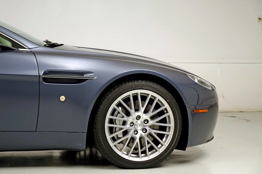 2009 Aston Martin V8 Vantage (2006-2017) - Image 29 of 31