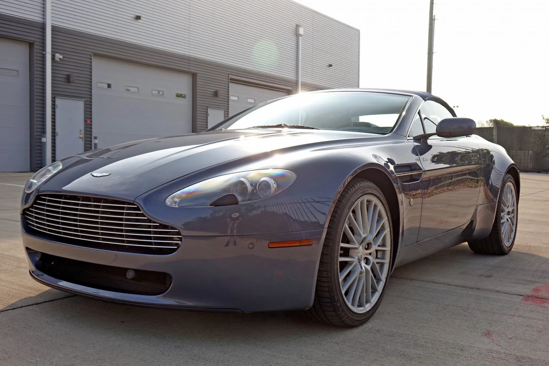 2009 Aston Martin V8 Vantage (2006-2017) - Image 17 of 31