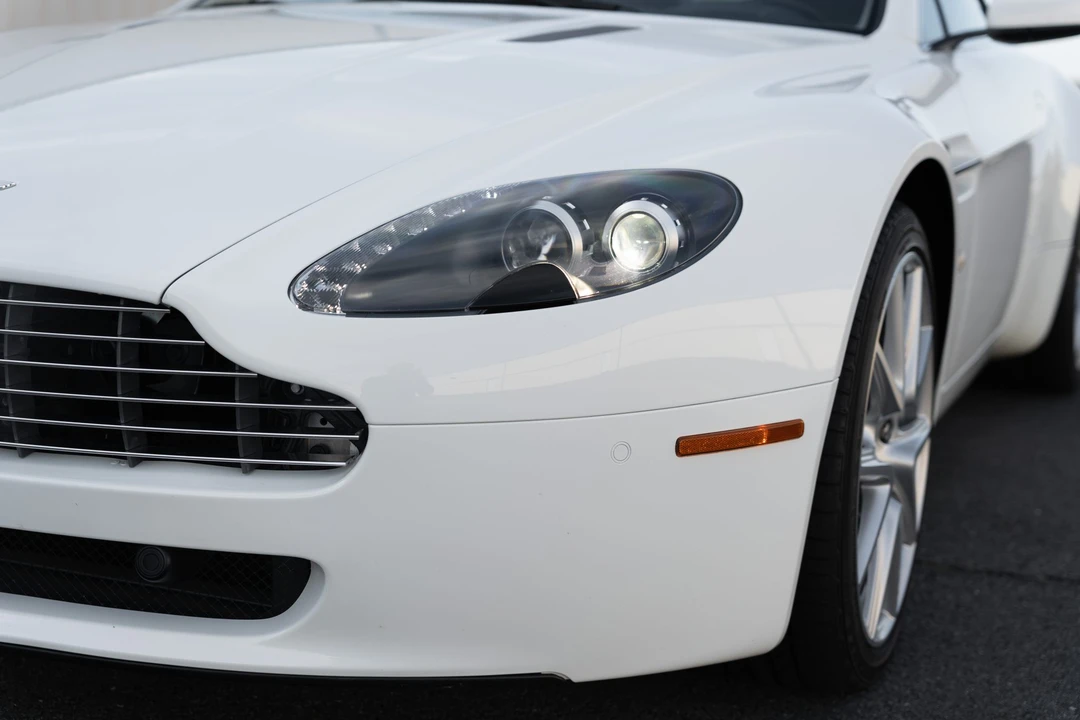 2009 Aston Martin V8 Vantage (2006-2017) - Image 25 of 31