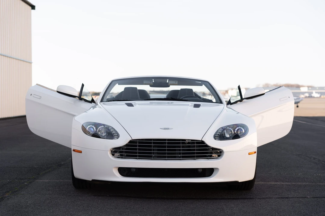 2009 Aston Martin V8 Vantage (2006-2017) - Image 7 of 31