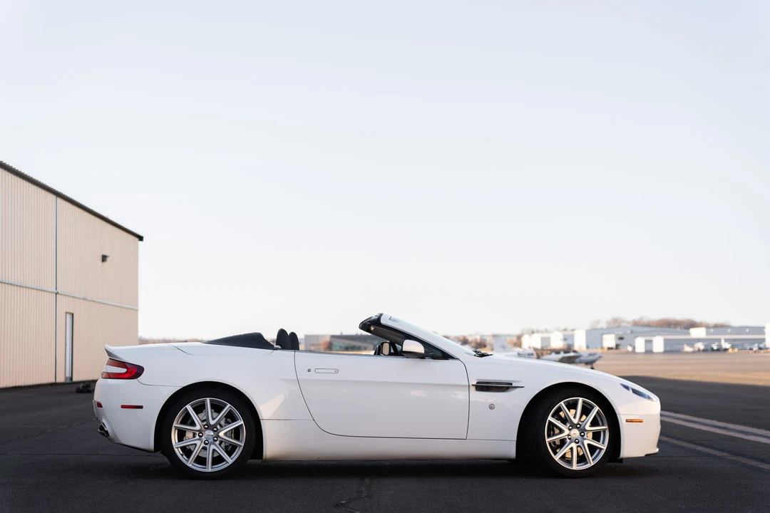 2009 Aston Martin V8 Vantage (2006-2017) - Image 6 of 31
