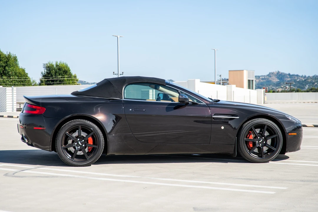 2009 Aston Martin V8 Vantage (2006-2017) - Image 12 of 31
