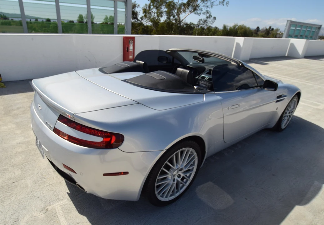 2009 Aston Martin V8 Vantage (2006-2017) - Image 4 of 6