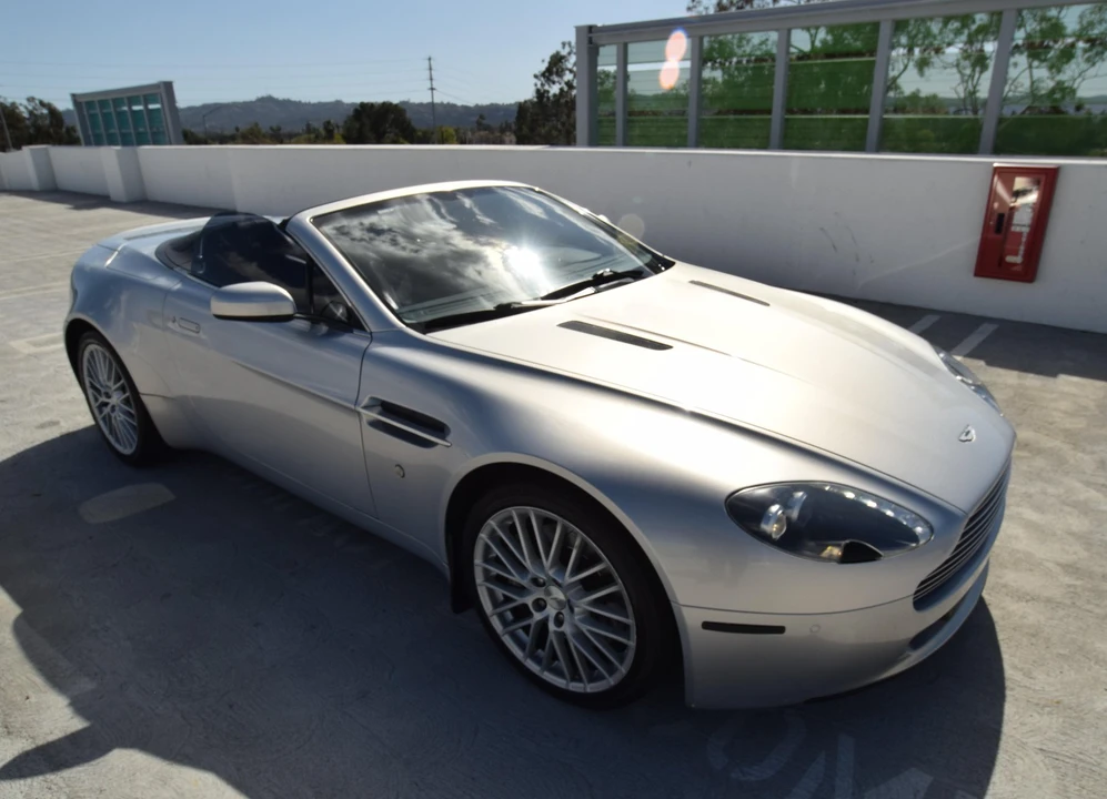 2009 Aston Martin V8 Vantage (2006-2017) - Image 2 of 6