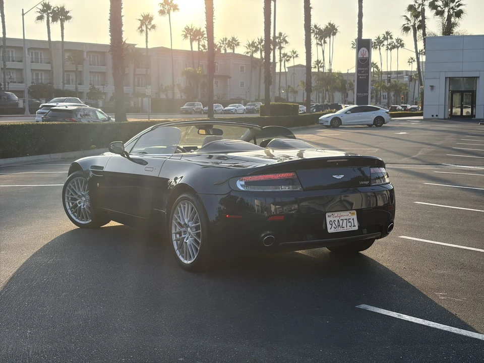 2009 Aston Martin V8 Vantage (2006-2017) - Image 10 of 31