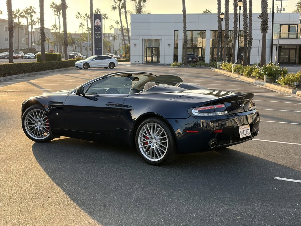 2009 Aston Martin V8 Vantage (2006-2017) - Image 9 of 31