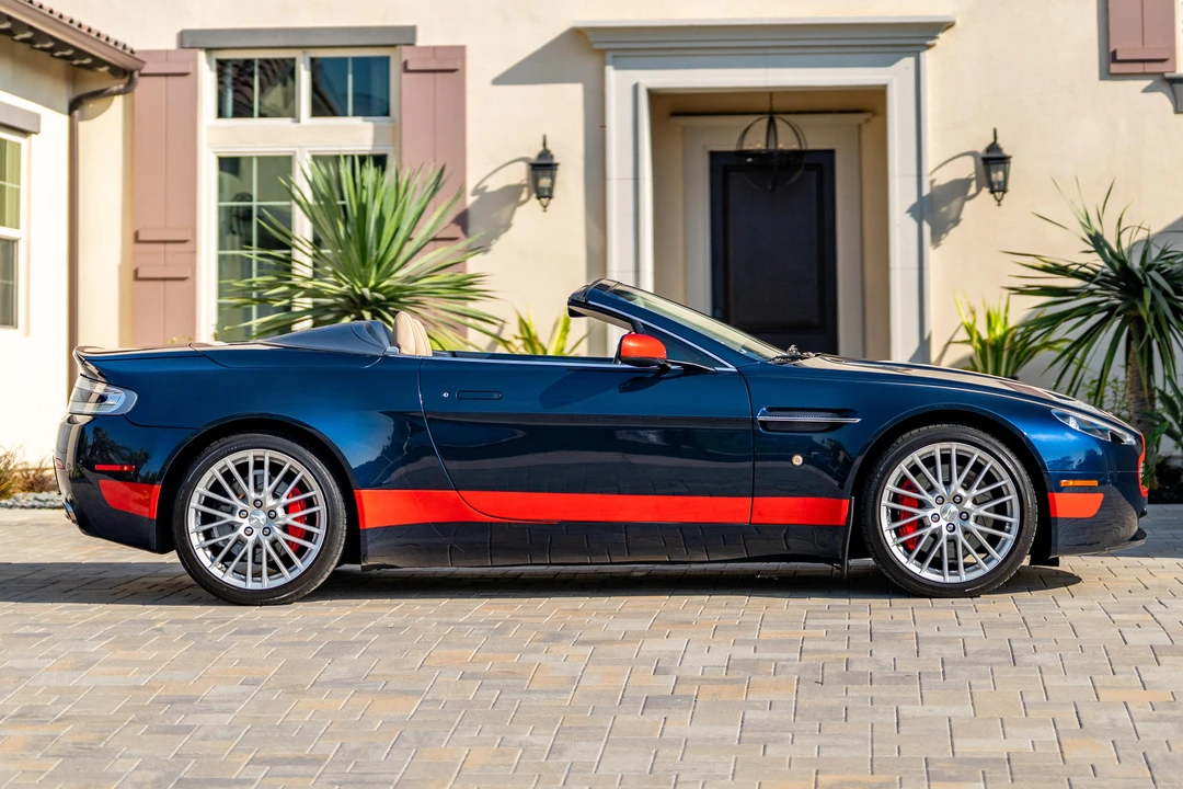2009 Aston Martin V8 Vantage (2006-2017) - Image 9 of 31