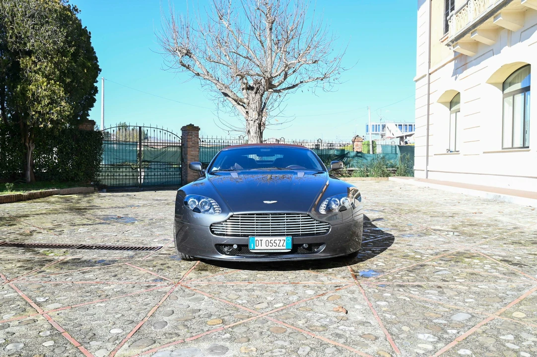 2009 Aston Martin V8 Vantage (2006-2017) - Image 10 of 21